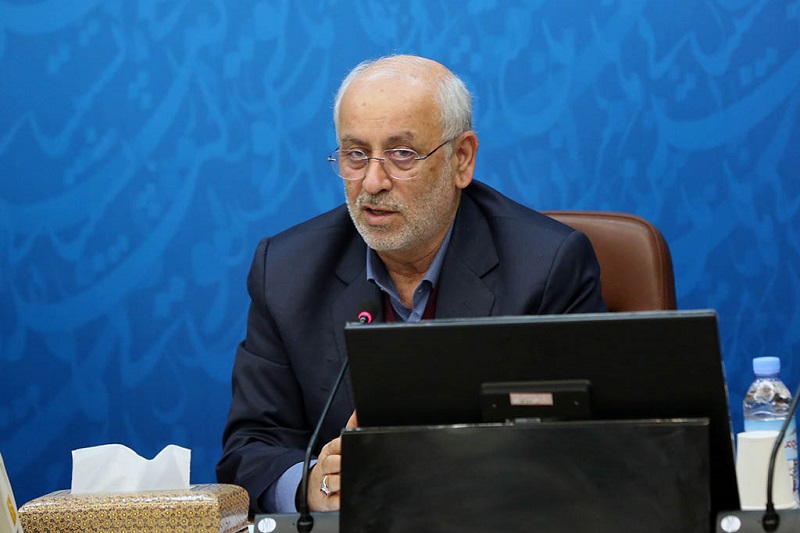 وزارت صمت برای ایران‌خودرو تصمیم‌گیری نکند